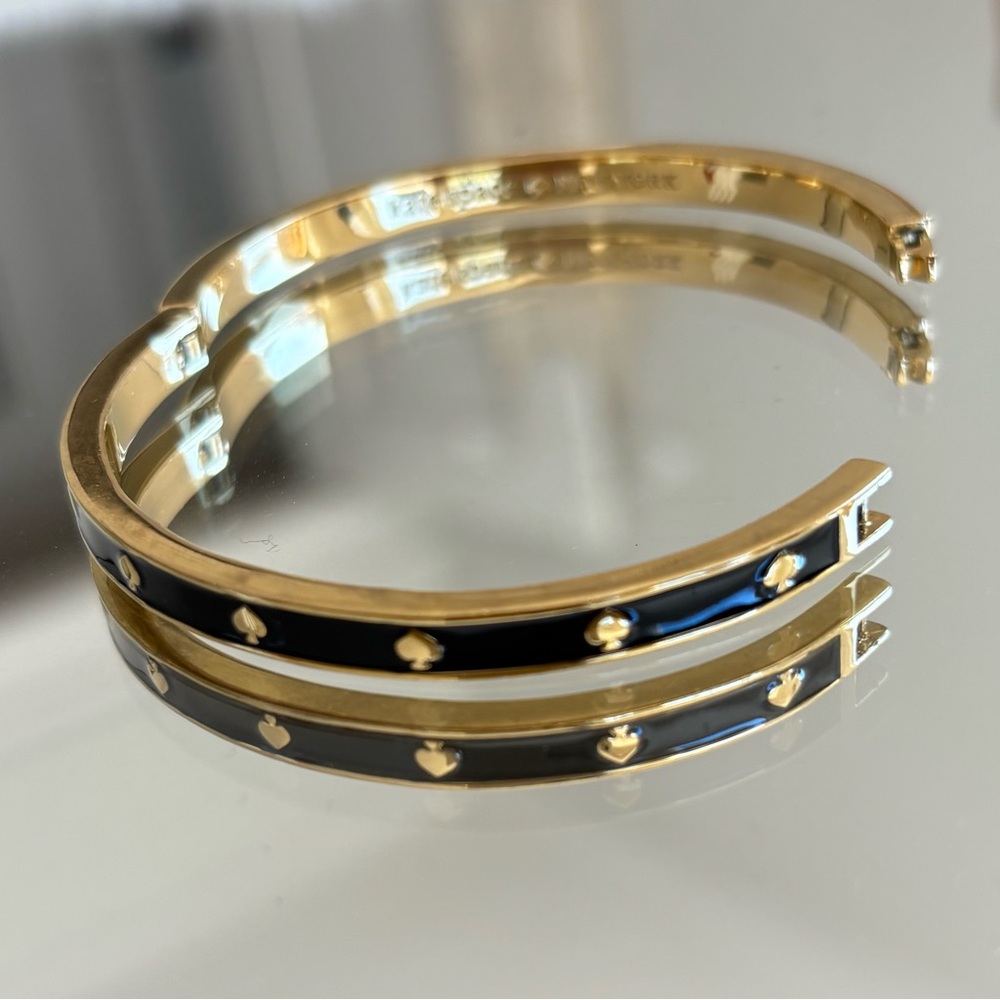 KATE SPADE Spot the Spade Enamel Hinged Bangle + Dust Bag - Picture 7 of 11